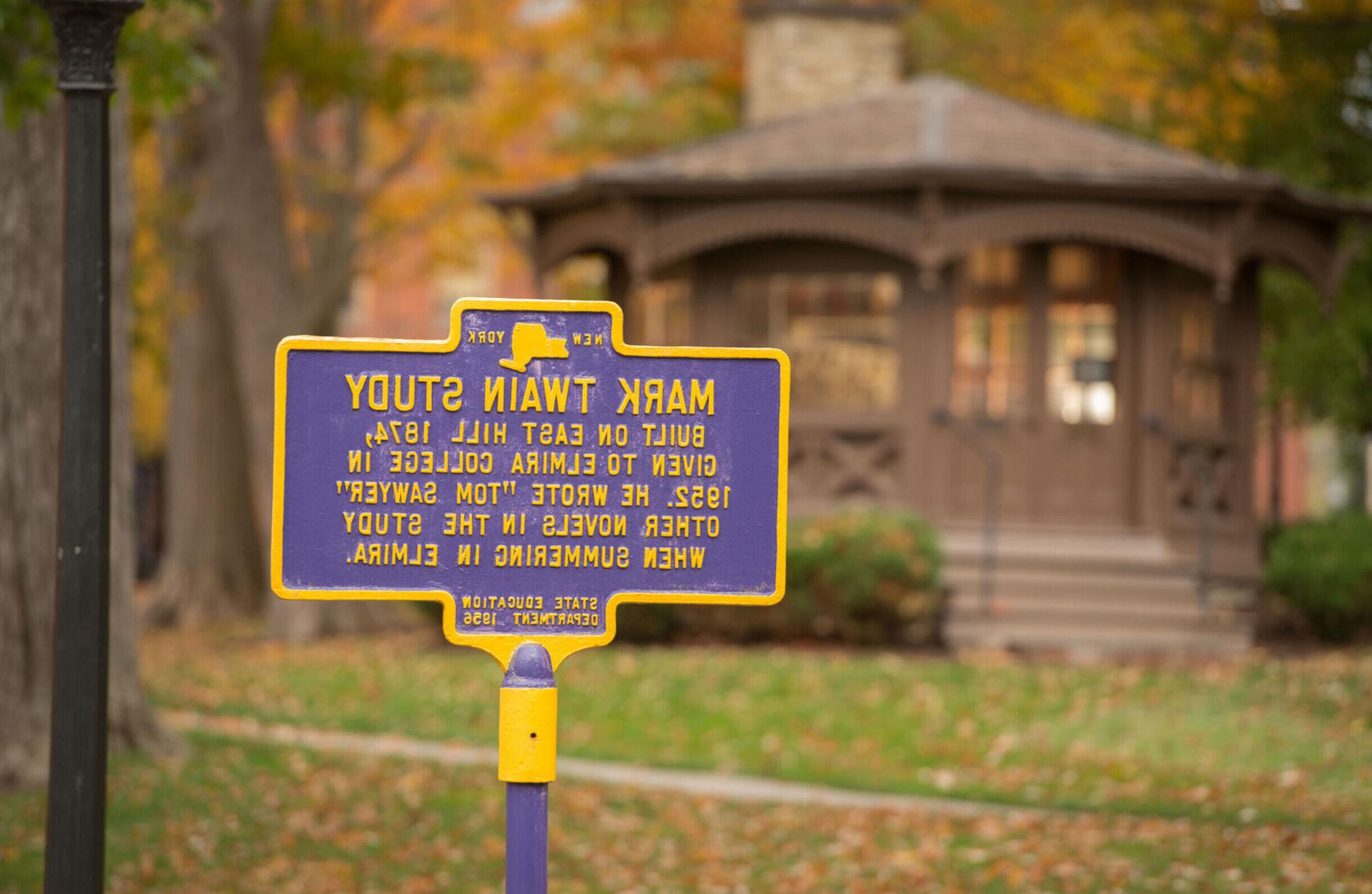 A historical marker in front of the Mark Twain Study on the Elmira College campus